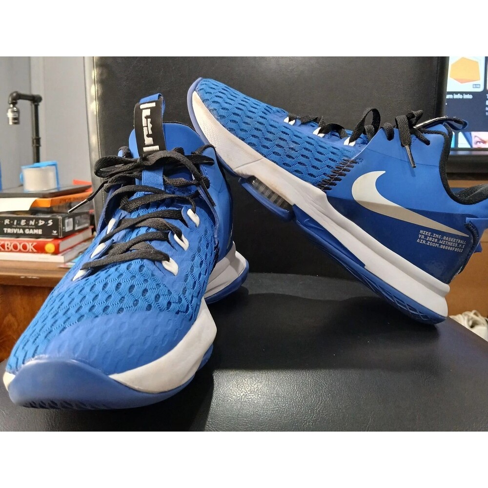NIKE LEBRON WITNESS V. ROYAL Blue/White/Black Sneakers. CQ9380-400. Men Size 9.5